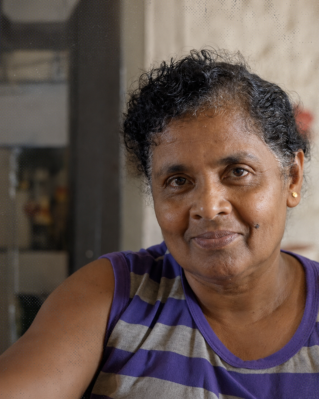 A Kadadasi maker at the workshop